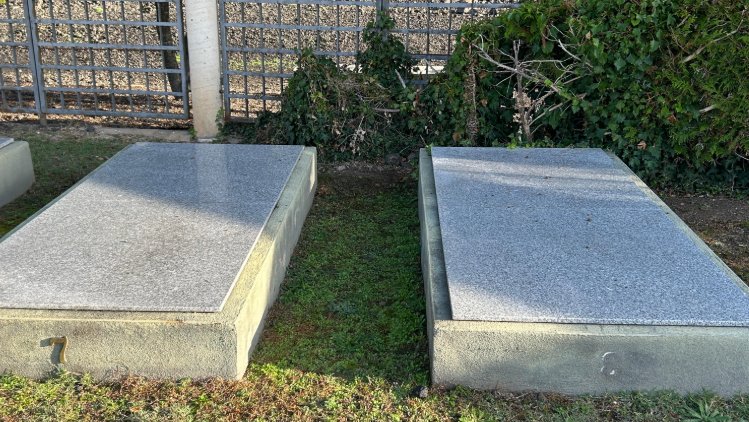 Com són enterrades i acomiadades les persones de la comarca que han vingut d’altres països?