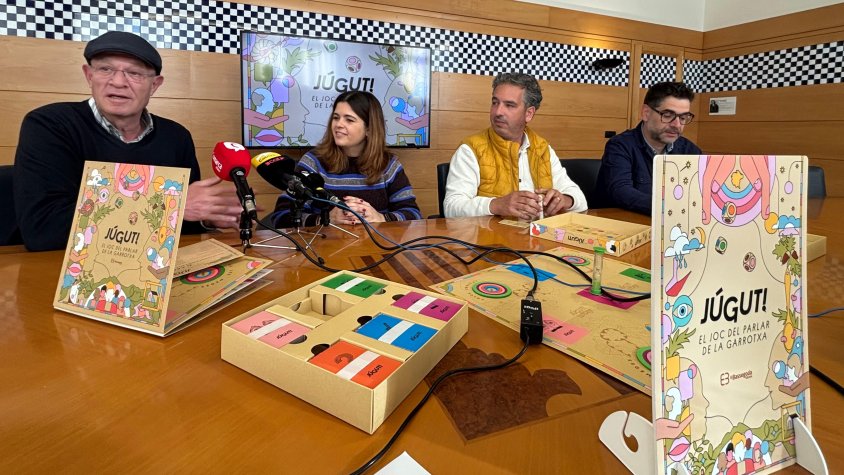 El joc de taula ‘Júgut’ fomenta la llengua catalana amb un toc garrotxí