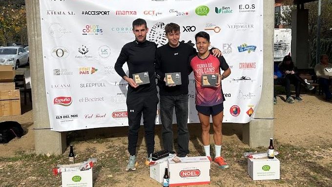 300 persones participen a la Basalt Treck de Castellfollit de la Roca