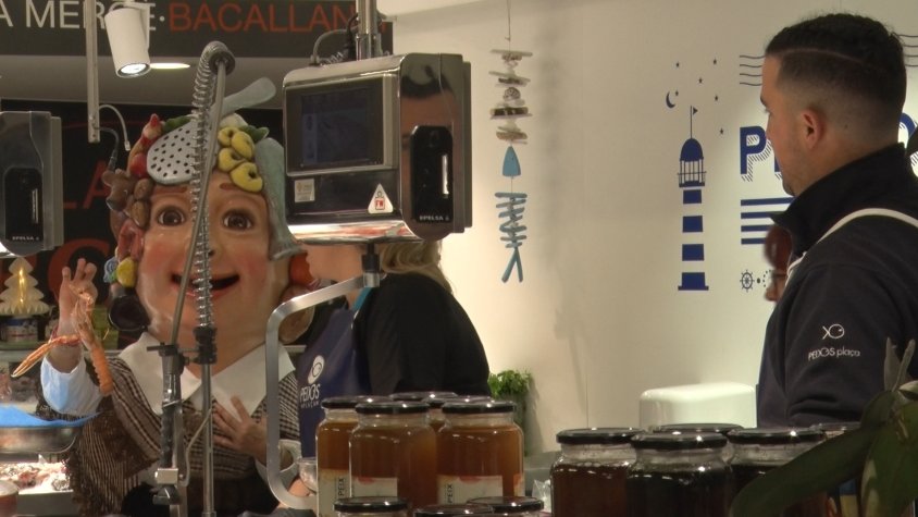 La Plaça Mercat compleix 11 anys sent l’eix social i comercial d’Olot