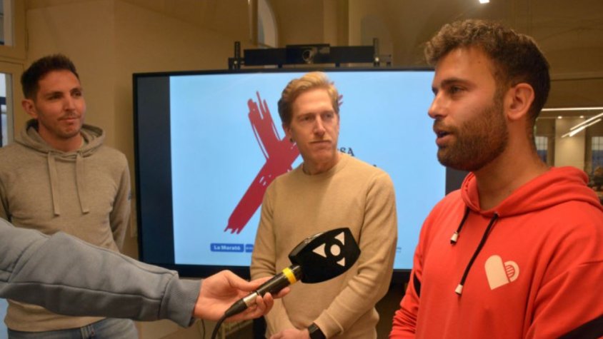 La cursa solidària de l’Escola Cor de Maria d’Olot celebra deu anys de vida amb mig miler de participants