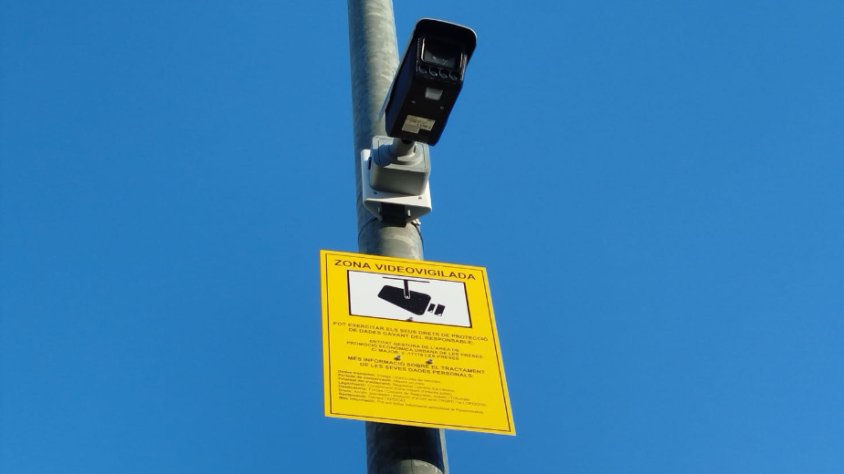 Instal·len càmeres de seguretat al polígon de les Preses per millorar la vigilància a la zona