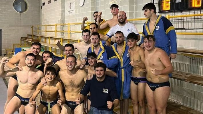 L’equip de waterpolo del Club Natació Olot continua invicte en aquest inici de curs