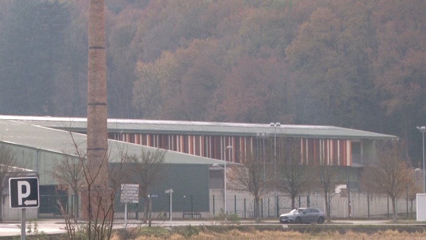 Una vintena d’habitatges de les Preses podran beneficiar-se de les plaques solars instal·lades a l’Escola la Bòbila