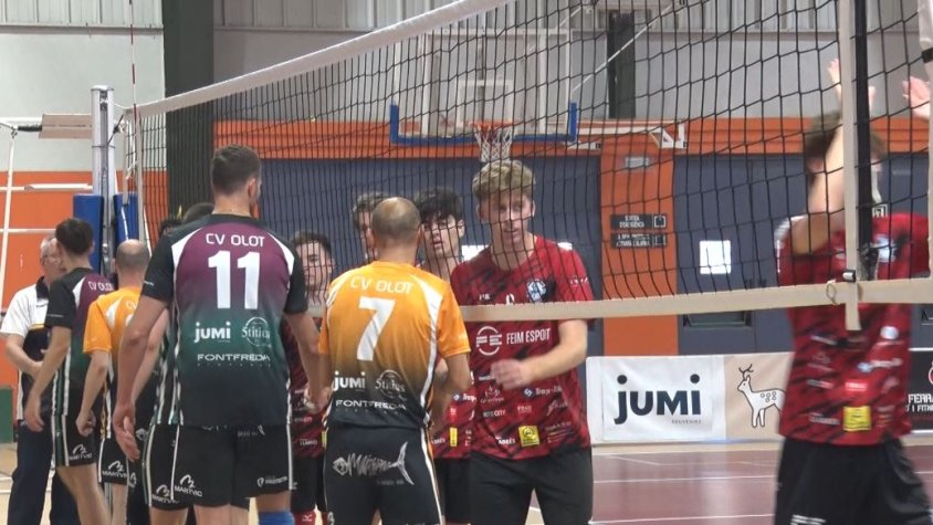 El sènior masculí del Club Vòlei Olot afronta una doble jornada important per agafar més distància amb el descens