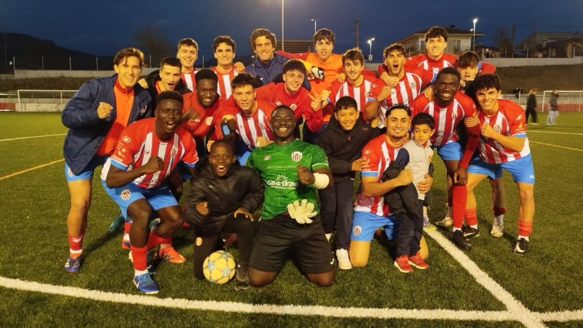 El Sant Jaume Olot ‘B’ aconsegueix una àmplia victòria contra el Bosc de Tosca en derbi garrotxí de Primera Catalana