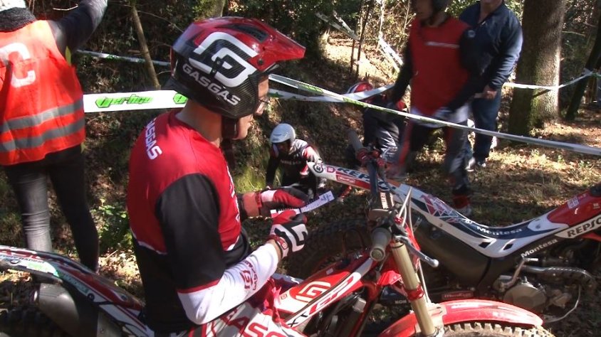 El Moto Club Olot organitza una nova edició del Trial de la Pinya amb nou zones, nou quilòmetres i dues voltes per cada pilot