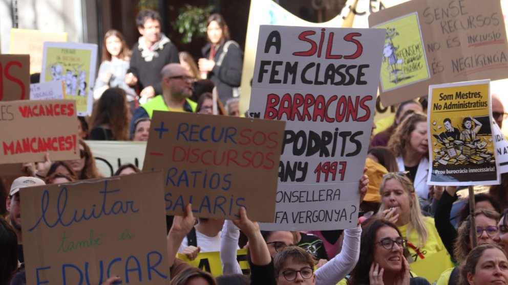 USTEC fa una crida a la vaga després del ‘no’ a la consulta per desencallar la negociació amb el Departament d’Educació