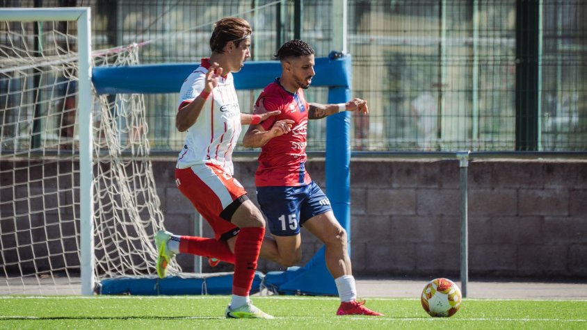 L’àrbitre i el Girona B ensorren l’Olot en el duel gironí de Segona RFEF (4-1)