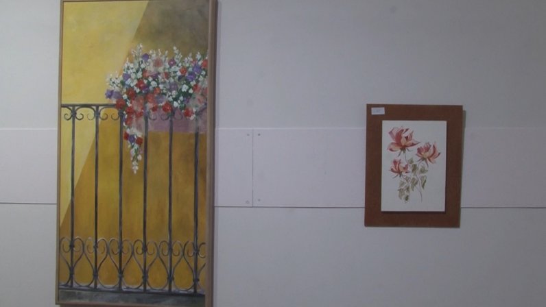 Les Dones Alba de la Garrotxa donen veu a dones artistes de la comarca a través d’una exposició