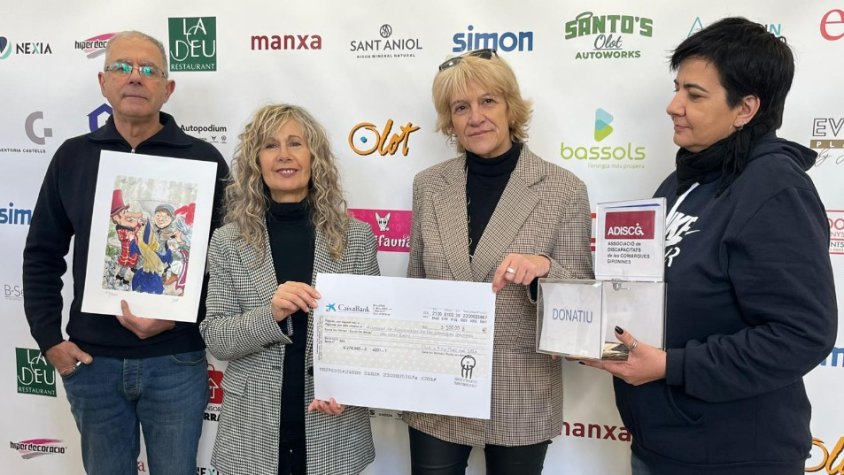 Es recullen més de 500 euros per l’Associació de Persones amb Discapacitat de la demarcació de Girona gràcies a la làmina de l’Home dels Nassos