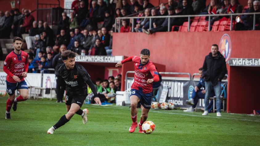 L’Olot renuncia a mirar cap a la part alta (1-2)