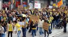 Més de 4.000 docents es manifesten a Girona clamant contra 