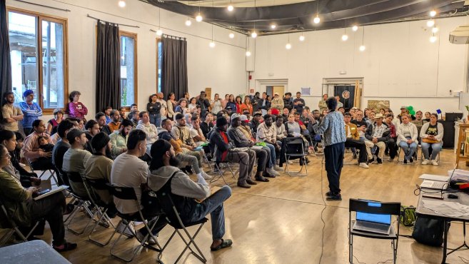 Foto: Soms Garrotxa / La plataforma ciutadana Soms Garrotxa ofereix formacions per acompanyar a persones que vulguin obtenir la regularització extraordinària
