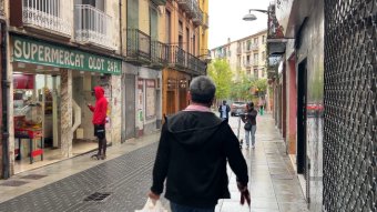 L’Ajuntament d’Olot quantifica en un 96,1% els comerços de la ciutat que compleixen amb la normativa lingüística del català