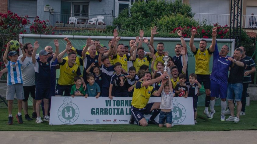 El CEF Bosc de Tosca guanya el Torneig Garrotxa Legends després d’imposar-se a la final contra el Sant Gregori