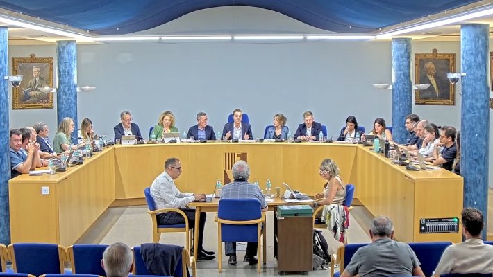 El PSC i la CUP diuen que l'alcalde d'Olot ha fet un ús partidista de recursos públics en l'acte 'L'Olot que vull' 
