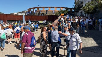 Més de 300 aficionats de l’Espanyol tenyeixen de blanc i blau Olot